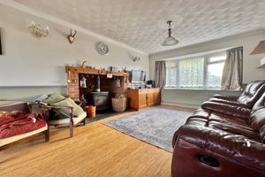 Lounge- click for photo gallery